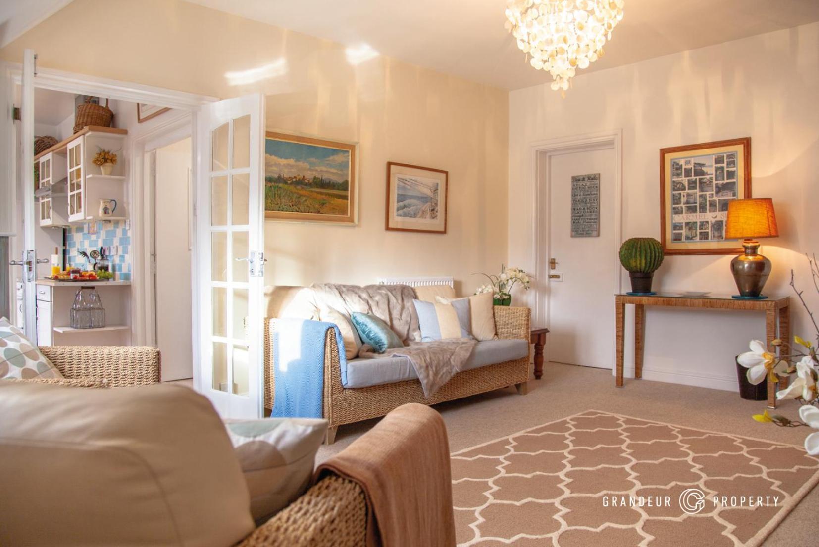 Sky View Suite By Grandeur Property Борнмут Экстерьер фото